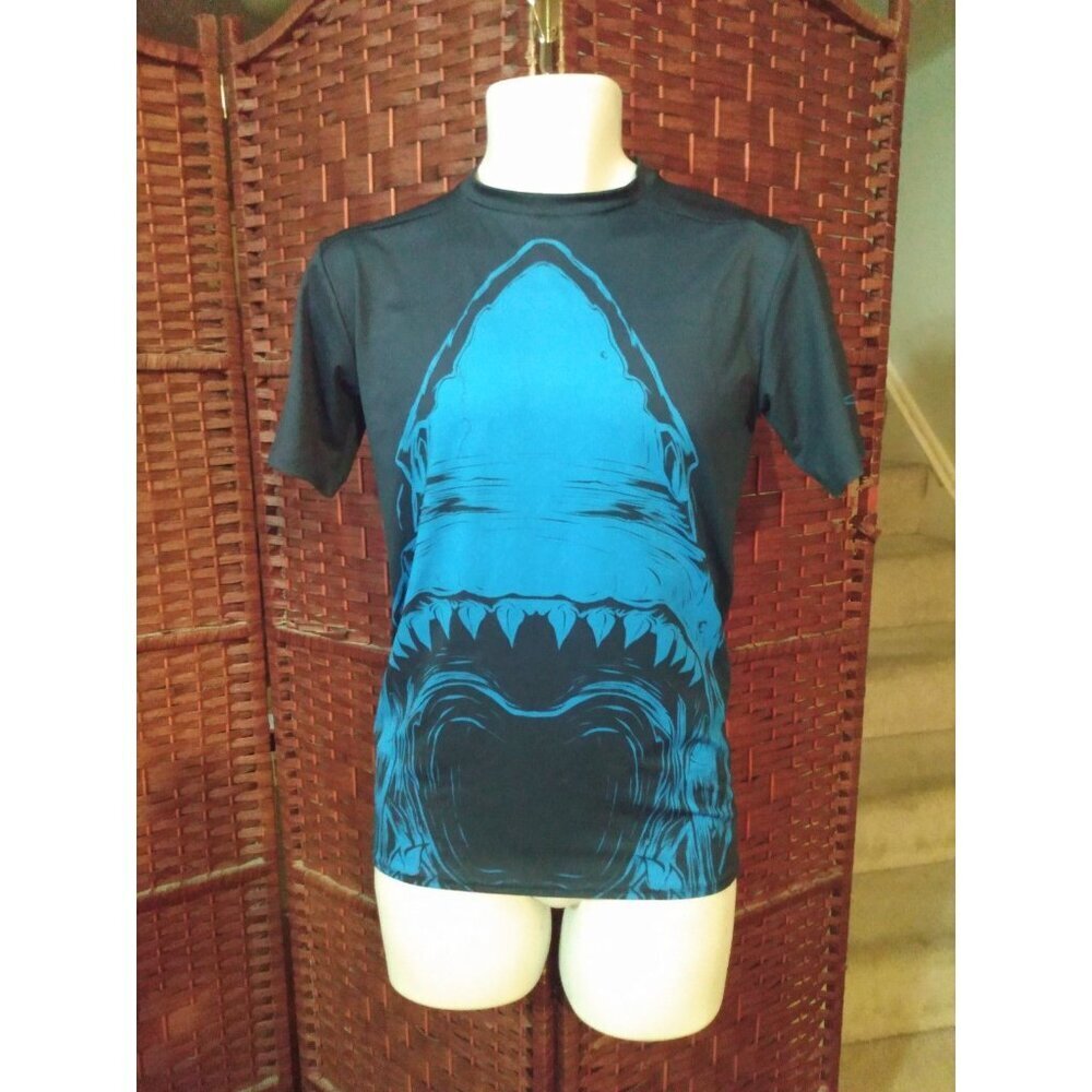 Under Armour Compression Shirt Shark Print Jaws Men's Large T Shirt Big Print